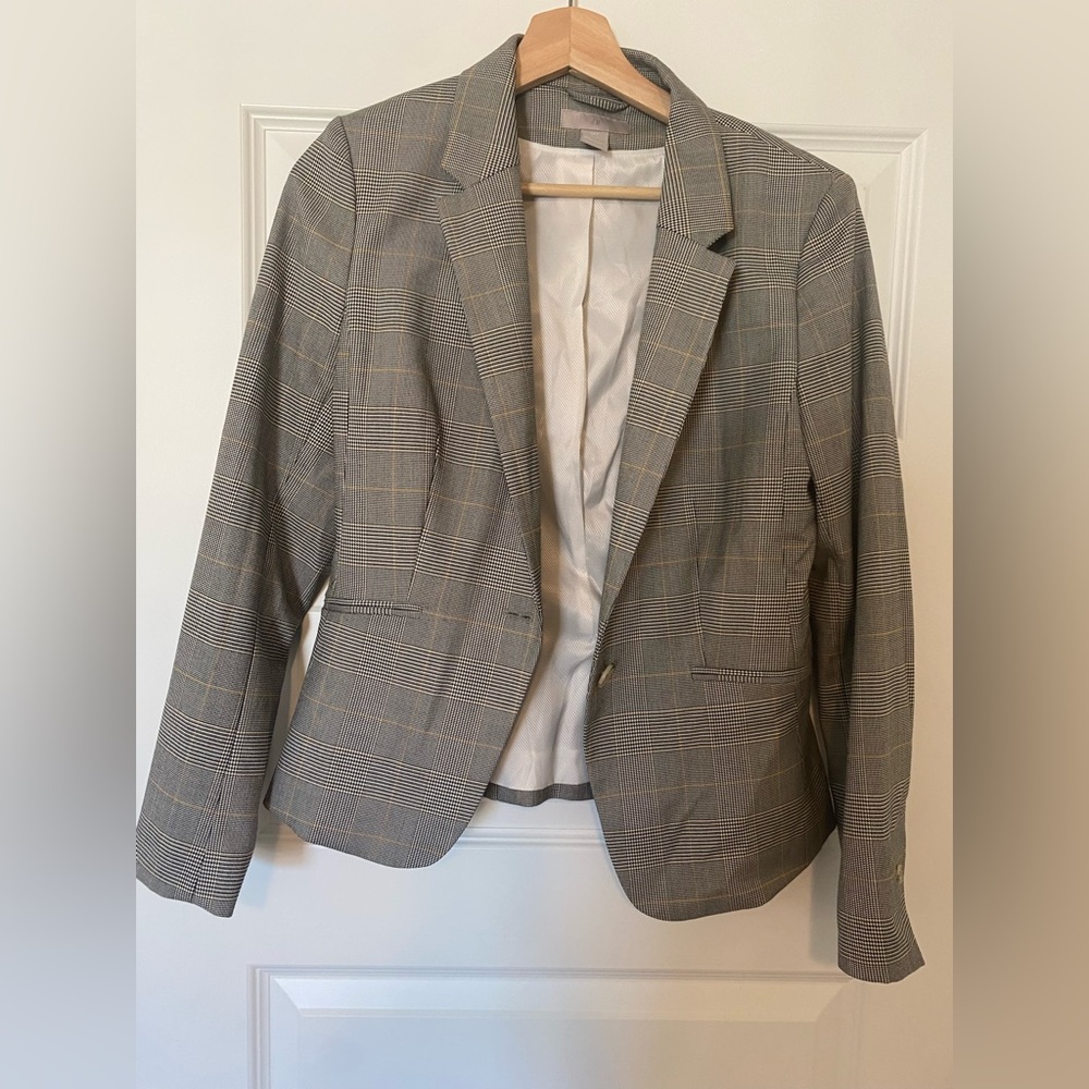 Women’s Blazer and Pant Set